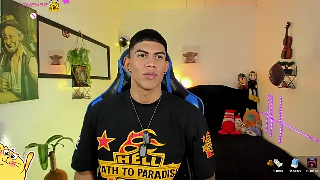 damian_latinxxx (M young) - ⚽🏆I want to see your cock