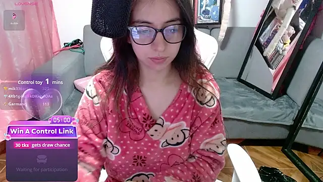 maggie_fox3 (F young) - Slow tease 😈