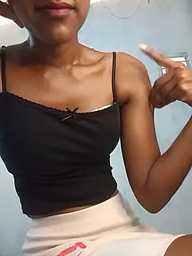 Webcam Model (venuki_ihalagamage)  is live.Free join now!