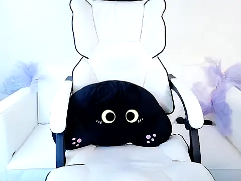 luna_loveu - Luna_loveU's free webcam - UK Sex Cams