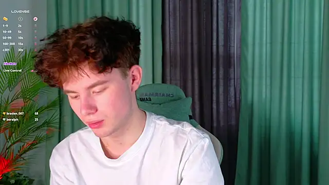 moon_gloww - Moon_Gloww's free webcam - UK Sex Cams