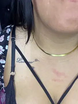 iam_ambar - Iam_Ambar's free webcam - UK Sex Cams