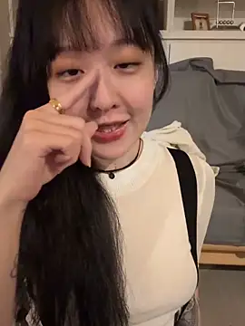 美女Etherealcat33在线直播