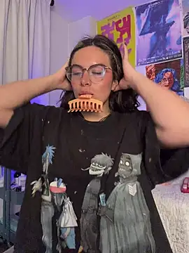 Webcam Model (Katheerine)  is live.Free join now!