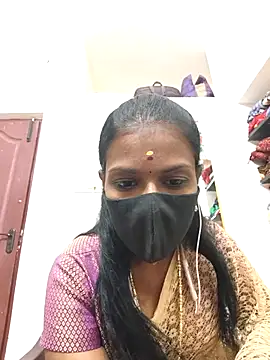 Webcam Model (Tamil_Yalini12)  is live.Free join now!