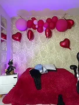 Webcam Model (MorenaLush_Eup)  is live.Free join now!