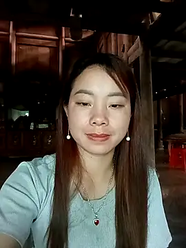 milo123-xx live sex cam