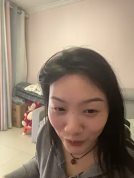 美女pangtouyubb在线直播
