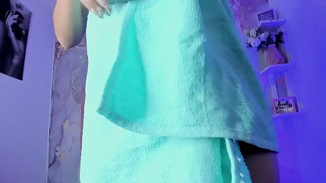 Isis_Blaze live sex cam