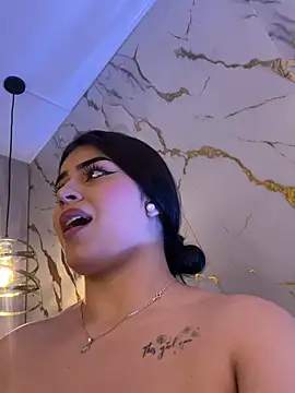 Webcam Model (Kariina__69) is live