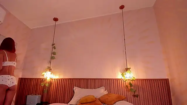 daphne_courtis live sex cam