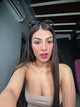 Webcam Model (thompsonabella666)  is live.Free join now!