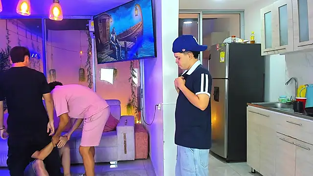 houseofwarrios - Houseofwarrios's free webcam - UK Sex Cams