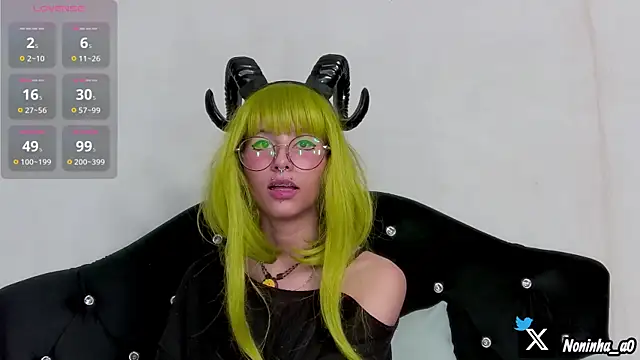 Noninha_ live sex cam