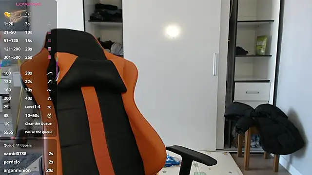 crystalyss (F young) - Milk Show