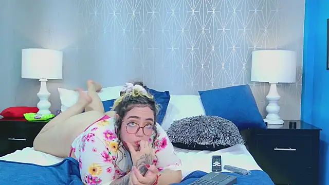 VioletMonroee webcam