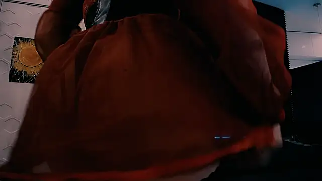 hardy_green (T milf) - Show butt