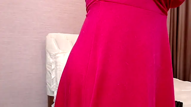 PrettyTayaOne live sex cam