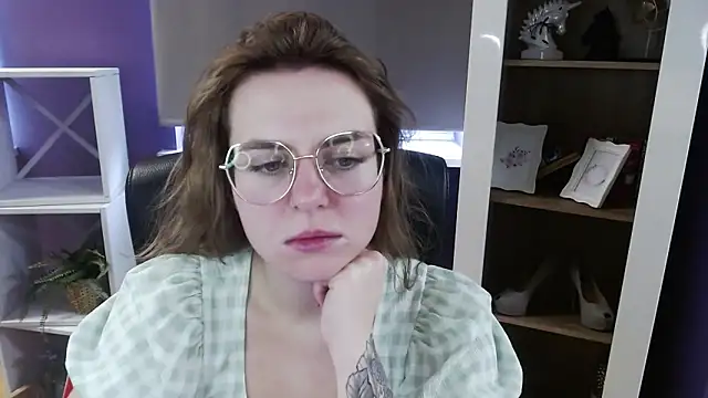 zoey_erotic - Zoey_Erotic's free webcam - UK Sex Cams