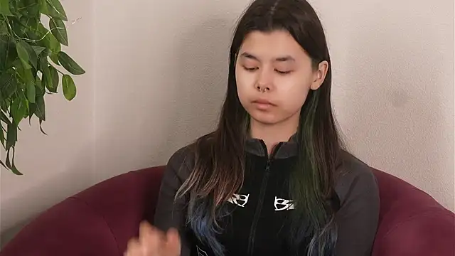 vanialeiss - VaniaLeiss's free webcam - UK Sex Cams