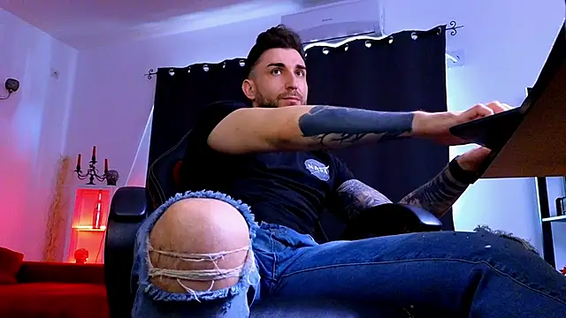 mightyaaron66 (M young) - 𖤐🔥 parTy Time ,House parTy  !  💨𖤐