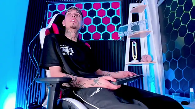 max_hader_ (M young) - my warm milk 🥵💪🍆