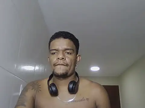 pretinbrasileiro (M young) - Gozar