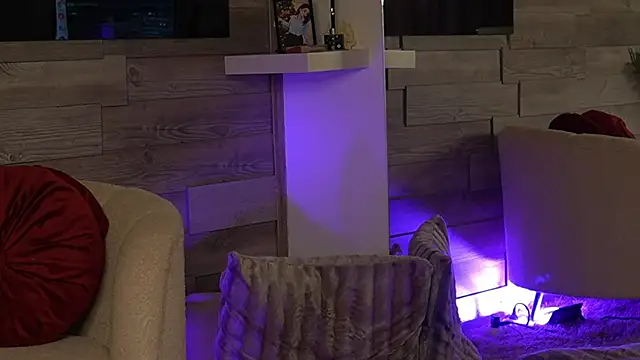 SeductiveMom live sex cam