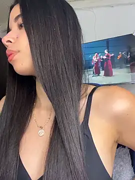 Milleradhara24 live sex cam