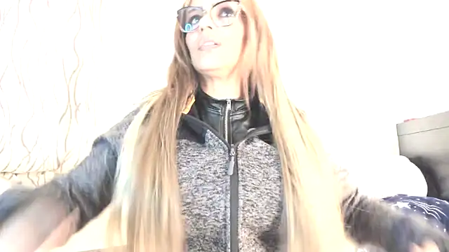 cristaldivine - CristalDivine's free webcam - UK Sex Cams