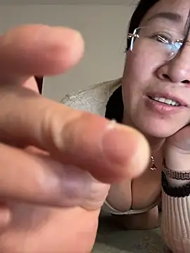 liqinqin-5201 - Liqinqin-5201's free webcam - UK Sex Cams