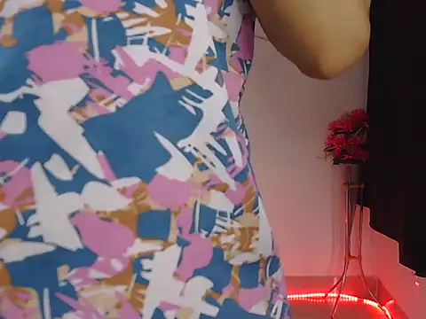 miss_ragni (F young) - Press boobs 5 mint 🫦