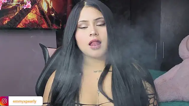 emyxpearly - Emyxpearly's free webcam - UK Sex Cams