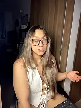 Im_sophiie live sex cam