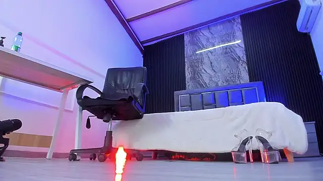 sienarosewood - Sienarosewood's free webcam