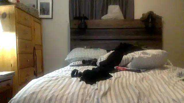 spazz247 (M young) - bring co-star performer on (; (guy)