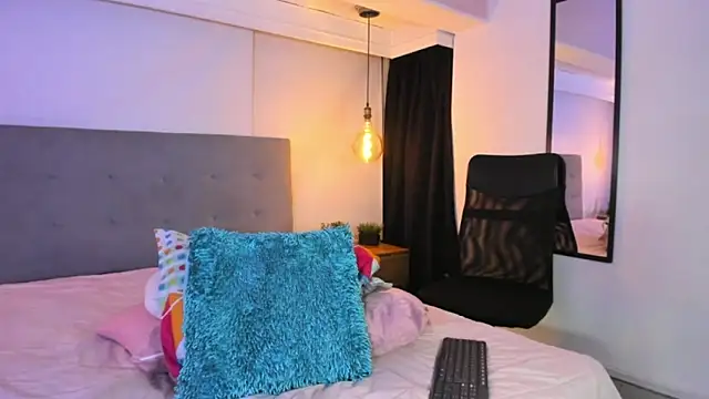 chris_angel_ (M young) - dnaked and show my body in detail🥵