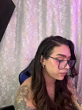 Samantha_Bernardo webcam