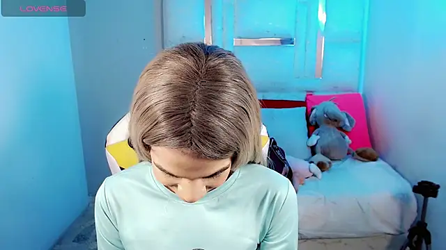 Sophiaa_doll_ webcam