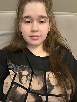 HornyGirlH Live Webcam on Stripchat