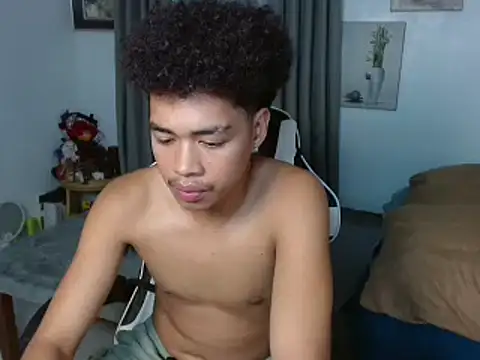 curlyasian_njxx (M twink) - public cum show