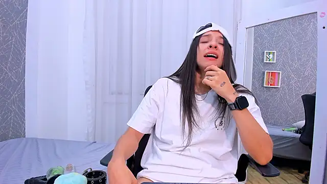 viictoriiasaenz - ViictoriiaSaenz's free webcam - UK Sex Cams