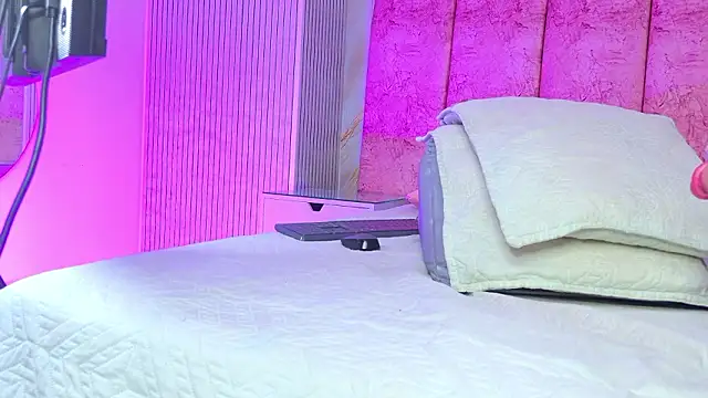 emmacurvy (F young) - Ride an cum