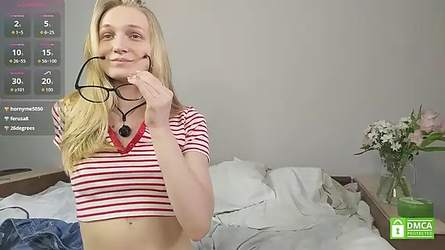 angel-alex (F teen) - look at my butt