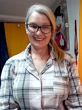 irinamaux live sex cam