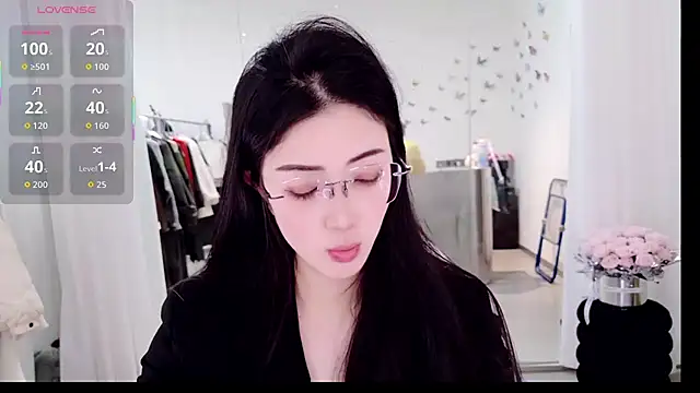 美女yangyang-777在线直播