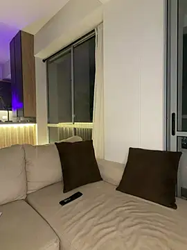 Webcam Model (Karyrios)  is live.Free join now!