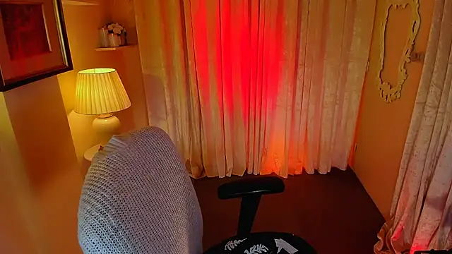 divorced_ms_valeria - DIVORCED_MS_VALERIA's free webcam - UK Sex Cams