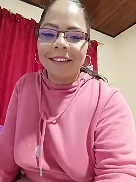 rousse_sinclair - ROUSSE_SINCLAIR's free webcam - UK Sex Cams