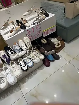 美女Carlin-yiyi在线直播